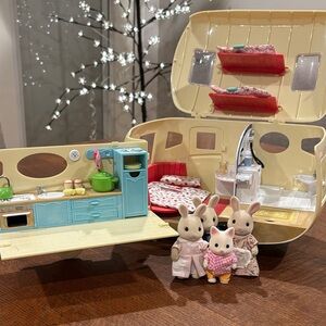 Calico Critters Camper, Bunny Family and Accessories
